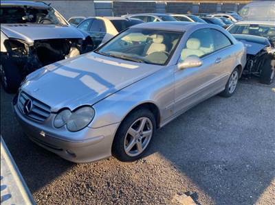 Mercedes CLK-osztály (W209) bontott alkatrészei