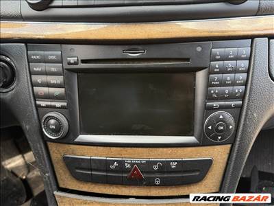 Mercedes E-osztály W211 navigációs fejegység 
