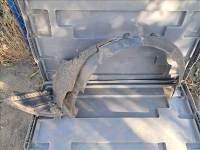 Hyundai i40 Bal első dobbetét 86815-3Z000