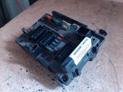 CITROEN XSARA 00.11-04.12 Biztosítéktábla BCM BSI BSM SAM GEM modul Motortér