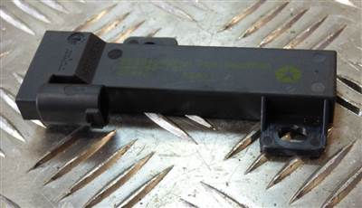 Jeep Cherokee KL 2015 használt eredeti antenna – 68186637AA