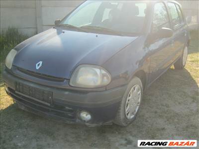 Renault Clio II bontásra egyben eladó