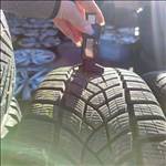 215/45 R17 Goodyear téli gumi 92000ft a 4db/70/