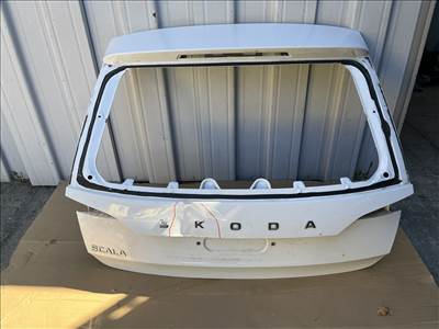 Skoda Scala csomagtér ajtó  657827159