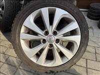 Toyota Corolla / Auris gyári 7X17-es 5X114,3-as ET50 könnyűfém felni garnitura eladó