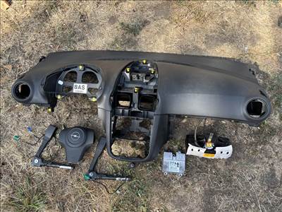 Opel Corsa D légzsák szett, műszerfal párna, biztonsági öv 