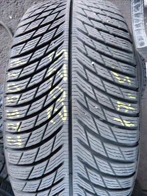 4db 225/5017" használt Michelin téli gumi eladó.