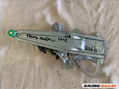 Toyota Avensis, Auris jobb hátsó ablakemelő szerkezet 8570202020