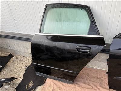 Audi A4 (B7) Bal hátsó ajtó LY9B