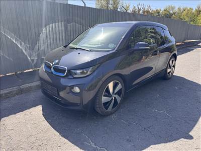 BMW i3 (I01) 2016 bontott alkatrészei