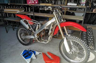 Honda CR 250 (2000) alkatrészek