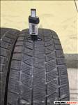  215/7016" újszerű Bridgestone téli gumi gumi