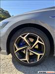  5x112 lyukosztású 18" újszerű (gyári felni) alufelni, rajta 235/45 újszerű Pirelli nyári gumi gumi 
