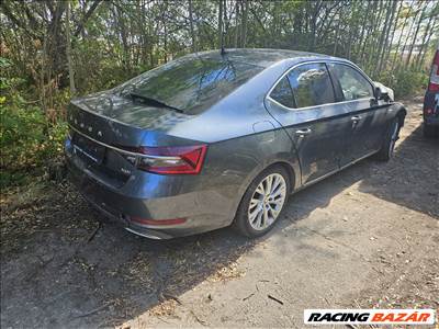 Skoda Superb III bontott alkatrészei