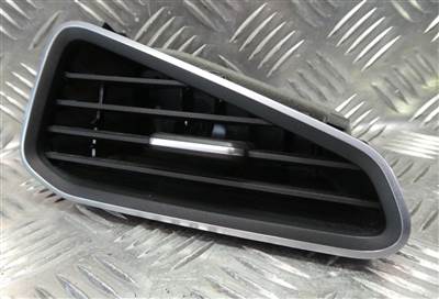 VW ID3 bal oldali szellőzőfúvóka 10A819703 GNT eredeti használt