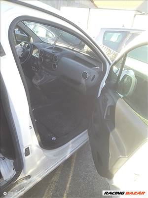 Citroën Berlingo II Jobb első kédergumi 