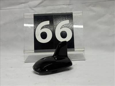 Mercedes CLA C117 tetőantenna cápauszony antenna  a2229056307