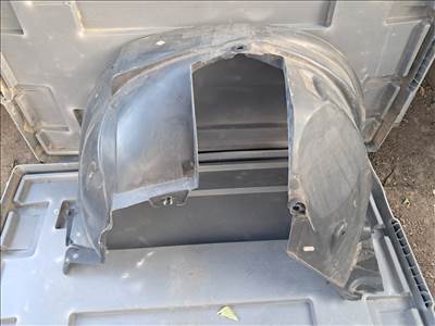 DACIA DUSTER Jobb első dobbetét 638400004R