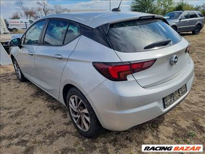 Opel Astra K bontott alkatrészei