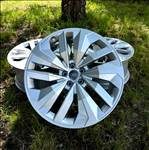R20 Audi, 5x112 lyukosztású 9J 20" új (gyári felni) alufelni