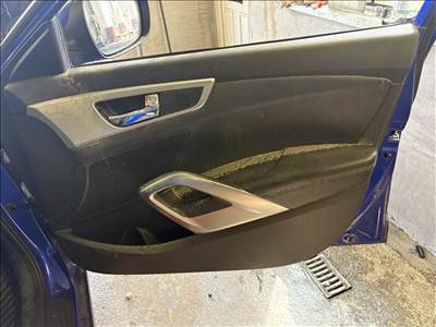 Hyundai Veloster (FS) Jobb első ajtókárpit 