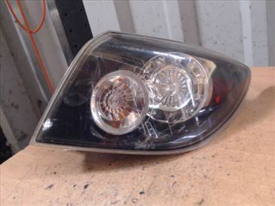MAZDA 3 03.10-06.06 Jobb külső hátsó lámpa
