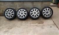  5x112 lyukosztású 17" újszerű (gyári felni) alufelni, rajta 225/45 újszerű nyári gumi gumi 