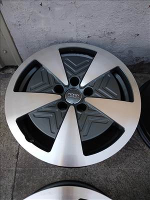 5x112 17 Gyári Audi polír alufelni 110000ft a 4db/226/