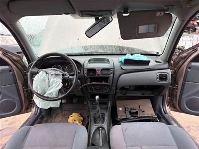 Nissan Almera II Beltér Világítás Első *170324*
