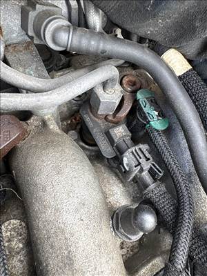 Citroën C-Crosser, Peugeot 4007, Mitsubishi Outlander II 2.2 hdi porlasztó  96592288 965922888c
