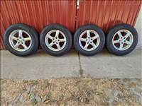  5x114.3 lyukosztású 16" Kia alufelni, rajta 215/70 újszerű Hankook téli gumi