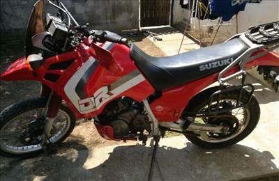 Suzuki Dr600-Dr800 alkatrészek