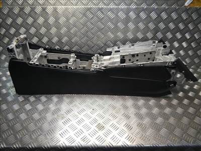 Porsche Macan 95B fekete középkonzol/alagút fekete 95B863241 eredeti használt - középkonzol