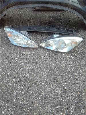 Kia Cee'd (ED) Sporty Wagon 1.4 CVVT Jobb fényszóró  921021h000