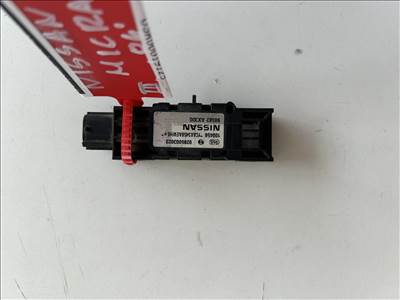 Nissan Micra III Első Középső Ütközés Érzékelő (Homlokfalon) 0285003023