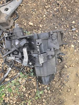 Renault Clio II 1.5 dCi Váltó 5 sebességes