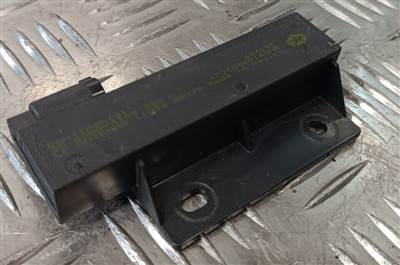 Jeep Grand Cherokee WK2 rádióantenna-modul eredeti használt - 68068148AA