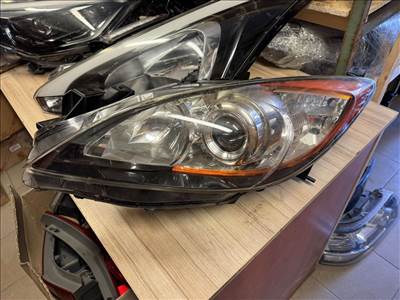 Mazda 3 (BL) fényszóró 