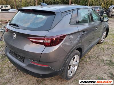 Opel Grandland X bontott alkatrészei