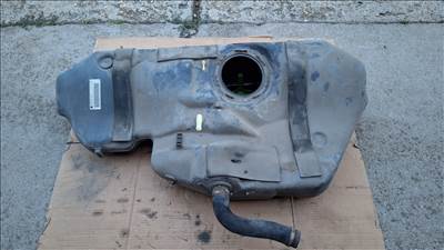 Opel Astra H üzemanyagtank 5 ajtós Z16XEP 13117458