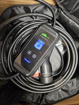 Eladó új 7m Wi-Fi EV töltő Type 2 3 fázis (11KW) 6-16A elektromos járműhöz +táska és fali konzol 