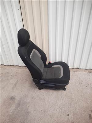 Kia Cee'd (JD) Jobb első ülés 5468