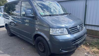 Volkswagen Transporter T5 2,5 TDI AXE bontott alkatrészei