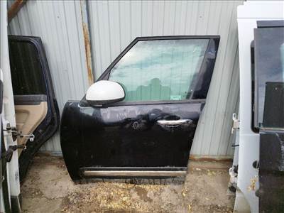 Fiat 500L bal első ajtó üresen