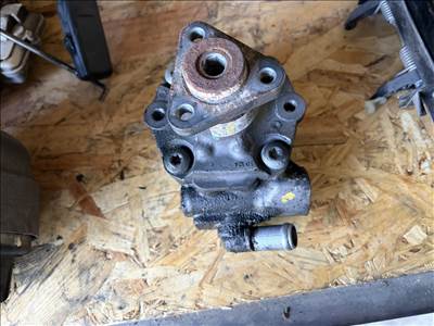 Audi A4 (B6/B7), Audi A6 (C6 - 4F), Audi A8 (D3 - 4E) Szervószivattyú 4F0 145 166 E