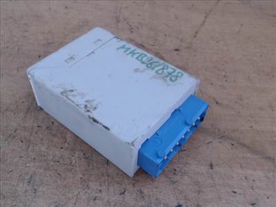BMW E36 89-00 Ablaktörlő relé