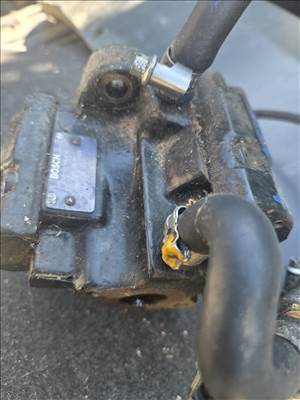 Alfa Romeo 156 1.9 JTD 8V Magasnyomásu üzemanyagpumpa bosch0445010006
