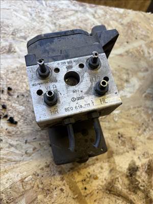 Audi A6 (C5 - 4B) ABS kocka  8e0614111t