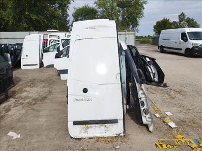 Mercedes w906 Sprinter bal csomagtérajtó üresen