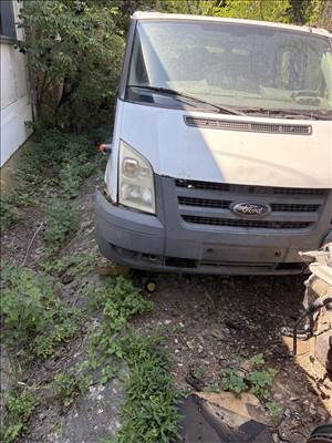 Ford Transit 2.2 Mk7 eleje motorháztető fényszóró 
